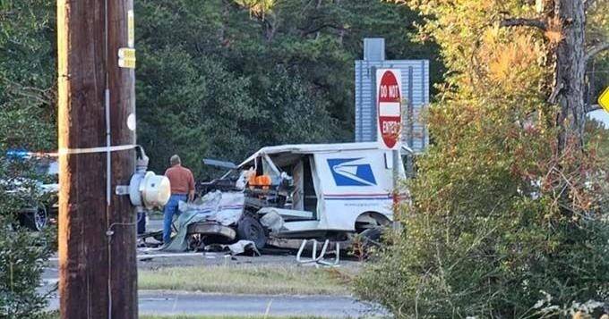 DPS postal worker who died in crash was from Warren.