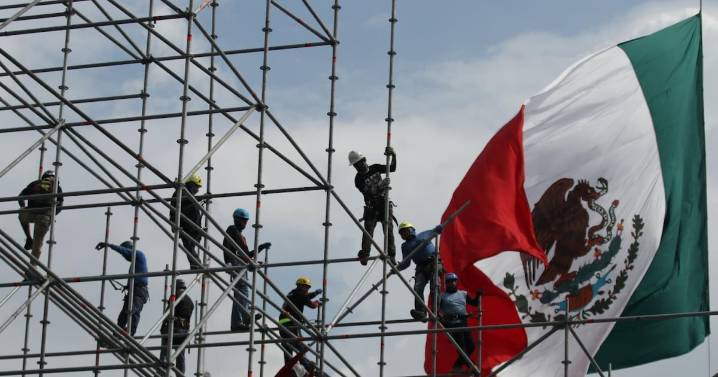 Crisis o reforma fiscal: Estos son los 2 escenarios para México que ‘nublan el panorama’ hacia 2030