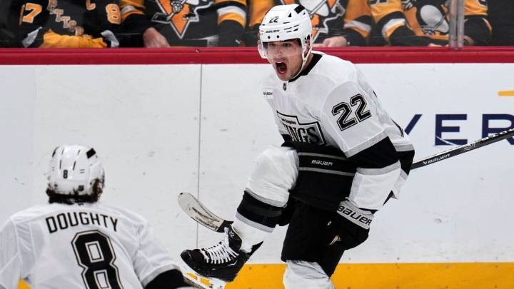 Fiala records 500th NHL point, Kings open six-game trip with win over Penguins