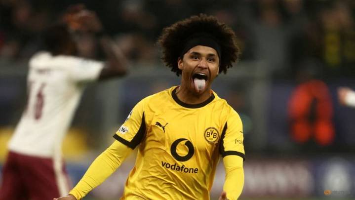 Dortmund return to form with 4-0 Champions League victory over Villarreal