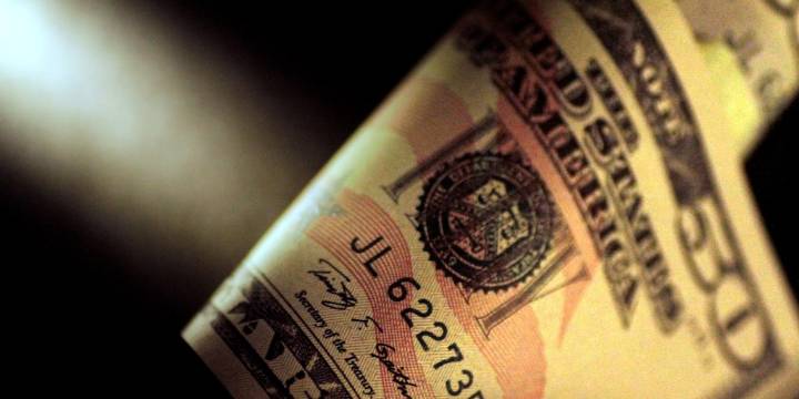 La oferta de dólares seguirá limitada pese a la menor presión cambiaria tras las elecciones