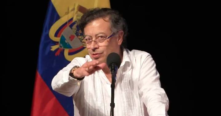 El CNE sanciona la campaña de Gustavo Petro por violar los topes de financiación