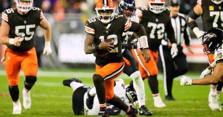 Las Vegas an appropriate setting for Browns QB Sanders to make 1st career start
