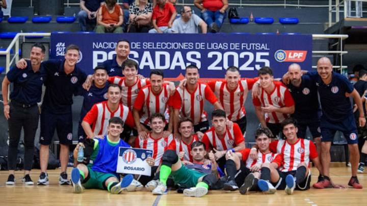 La selección rosarina de futsal ya sumó dos triunfos en el Torneo Nacional en Posadas