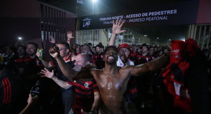 Copa Libertadores: Hinchas de Flamengo celebran a inmediaciones del Estadio Monumental (FOTOS)