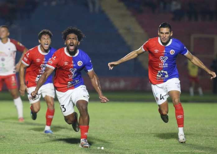 Firpo se consolida como líder absoluto del Torneo Apertura