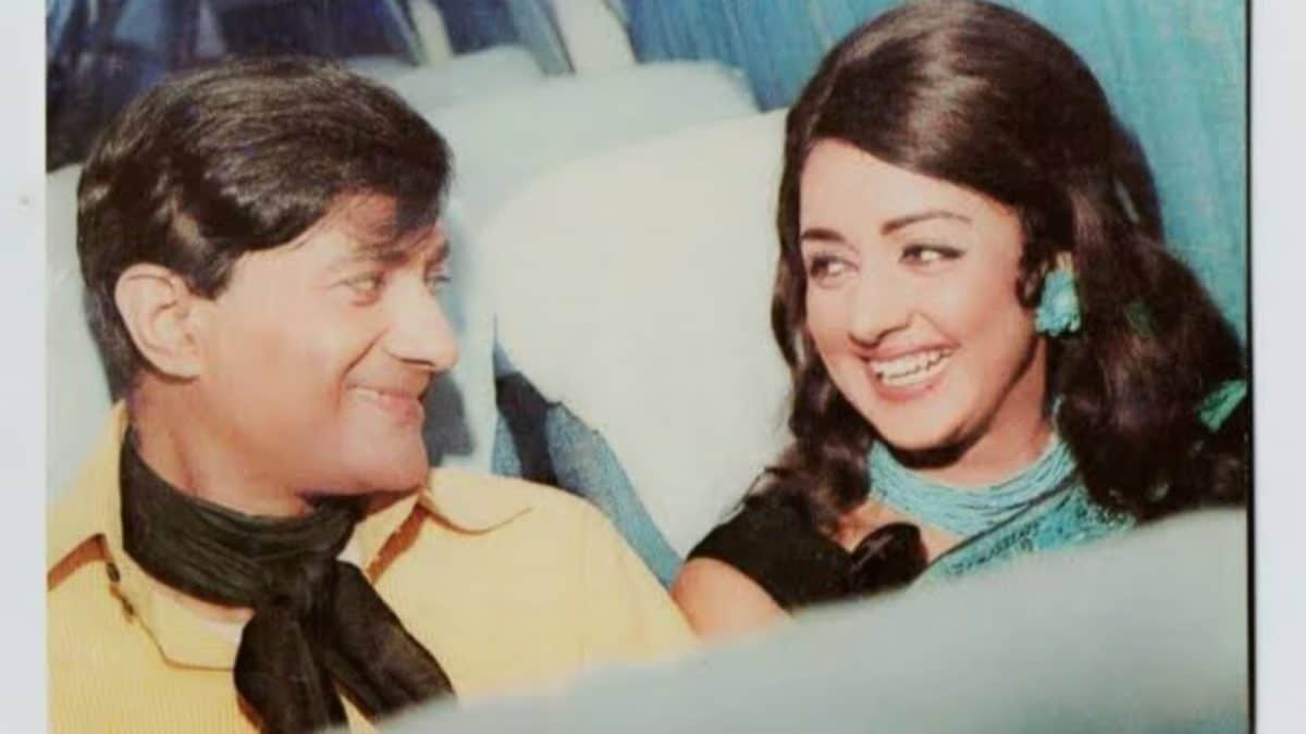 Hema Malini Hung Mid-Air On Dev Anand’s Lap During Song Shoot: 'That Was Very Embarrassing For Me'