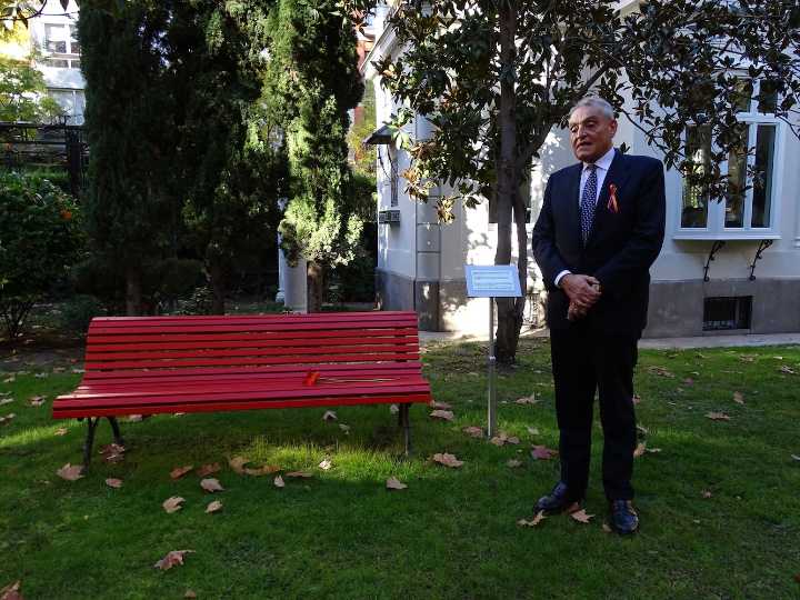 25 novembre: l’intera rete diplomatico-consolare italiana ha condiviso l’iniziativa “Orange the world”