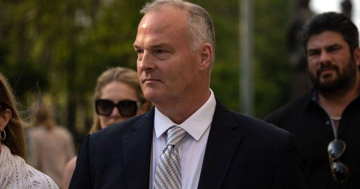 Trump approves pardon for former NYPD officer convicted in Chinese government scheme