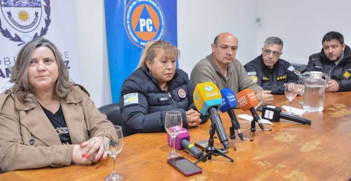 Vientos extremos en Santa Cruz: cancelan clases y cierran rutas