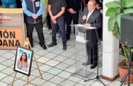 Realizan homenaje de cuerpo presente a Flor Muñoz