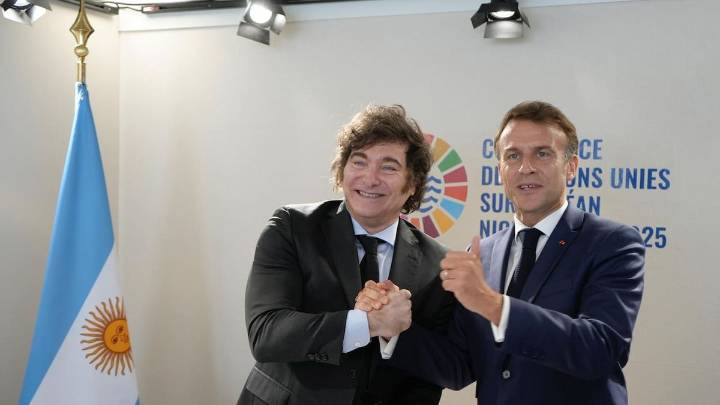 Milei confirmó que gestiona la compra submarinos y buques a Francia