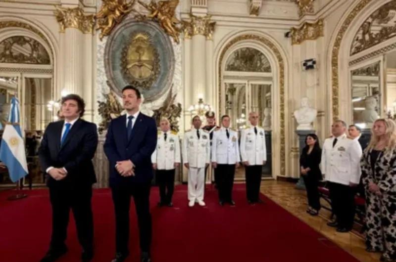 El presidente Milei encabezó la Entrega de Sables a las Fuerzas Armadas