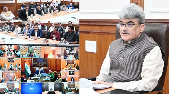 CS reviews Aadhaar implementation, calls for saturation and digital integration