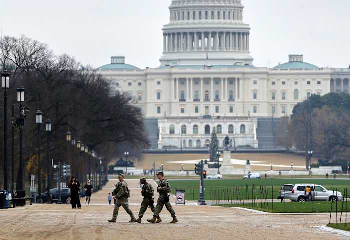 Afghan national in custody after shooting of 2 National Guard members near White House