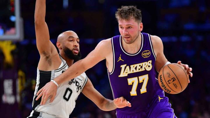 LeBron James, Austin Reaves in disbelief of Luka Doncic’s sick move in Lakers