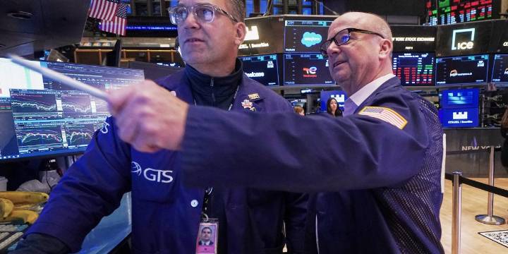 U.S. stocks follow Asia, Europe down on fear that Nvidia, other superstars are overvalued