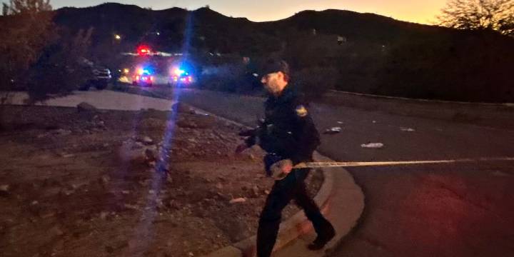 2 dead, 2 injured in domestic shooting in south Phoenix