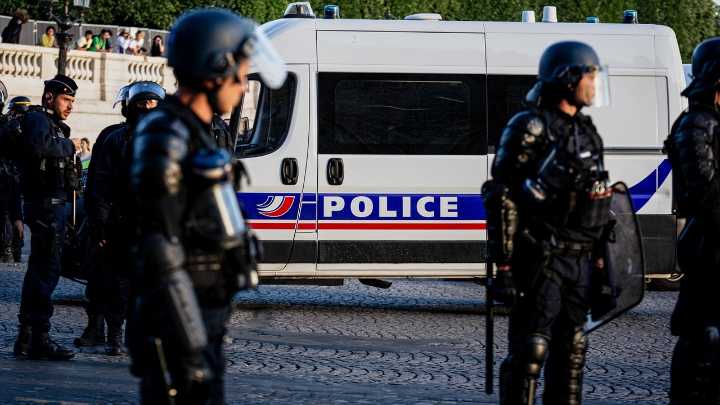 Atropelló múltiple en la isla francesa de Orleón: Una decena de heridos y un vecino de la zona detenido