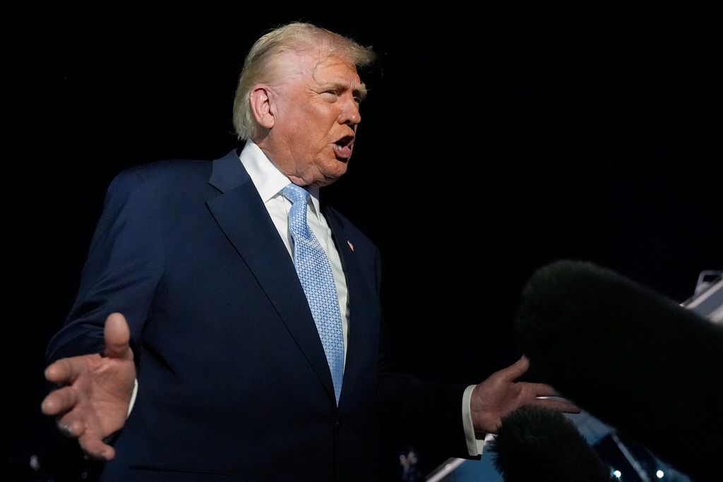 Trump calls on House Republicans to pass bill releasing full Epstein files