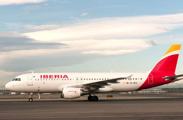 Iberia espera reanudar pronto sus vuelos a Venezuela, priorizando la seguridad de los pasajeros