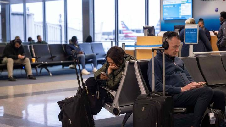 What to know if your travel plans are impacted by the FAA's flight cancellations
