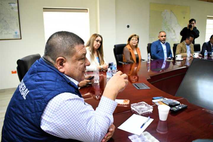 Acuerda fiscal César Jáuregui con pastores de iglesias evangélicas acciones y mecanismos de seguridad y atención a niños de sus comunidades