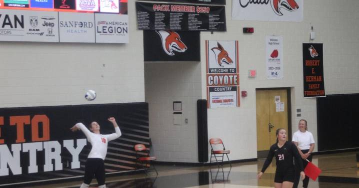 Coyotes finish conference play winless, take on Mandan in WDA play