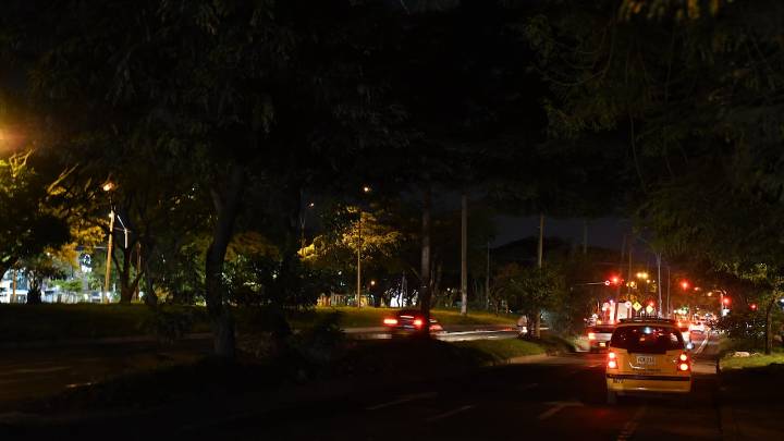 Denuncian nueva adición de $ 1000 al contrato de alumbrado público de Cali que tenía que estar listo en diciembre; Emcali respondió con cifras