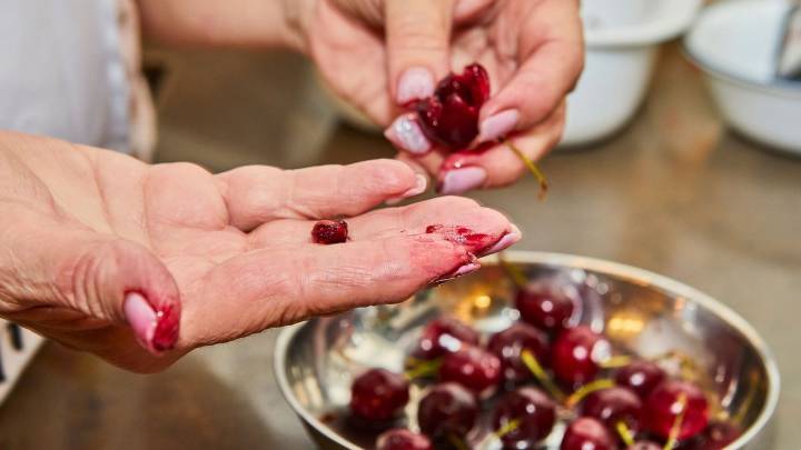 Quién tenga carozos de cerezas tiene un tesoro en sus manos: por qué hay que guardarlos