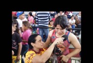 Perla hija lloró al querer contarle a Perla madre como ganó el oro