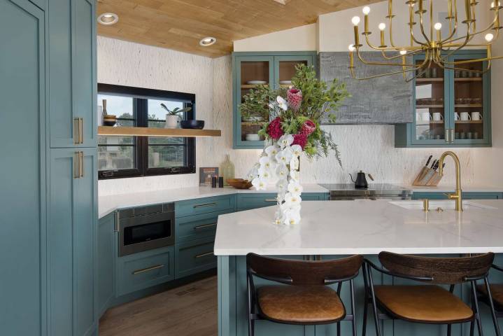 14 Mood-Boosting Kitchen Paint Colors That Will Instantly Brighten Your Day