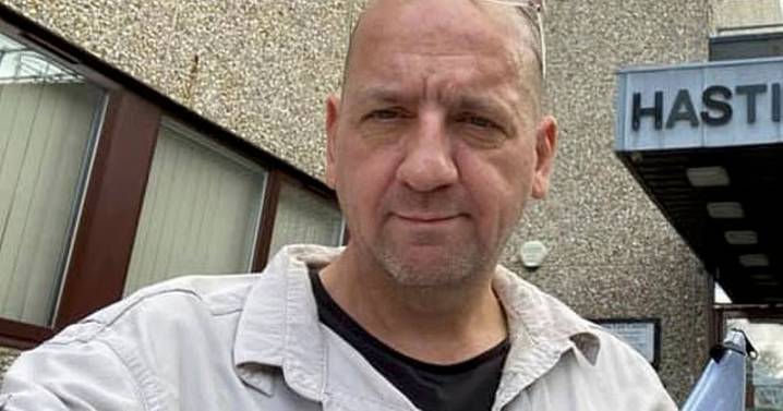 Royal engraver and wife who buried dad in garden sue police for digging him up