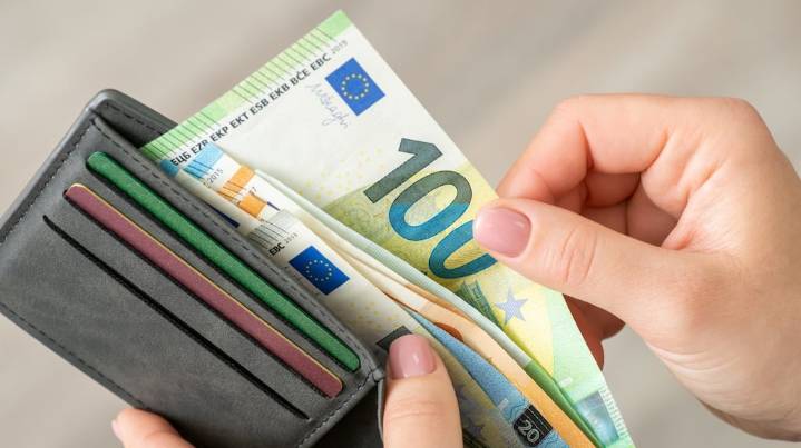 Euro hoy y euro blue: a cuánto cotizan este lunes 10 de noviembre