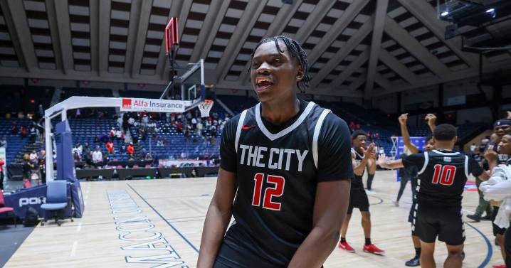Georgia Tech basketball signs three