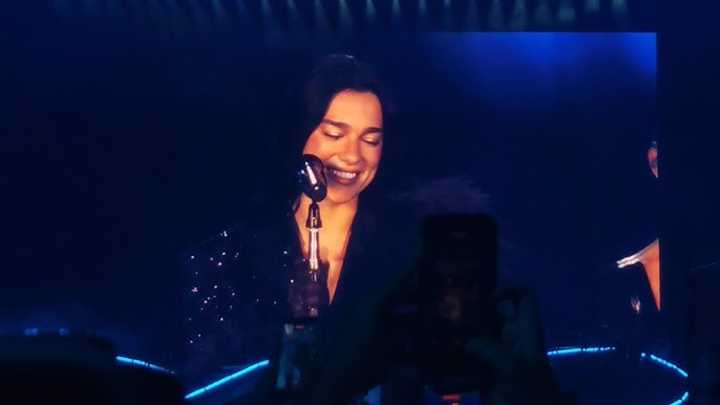 Dua Lipa sorprendió a sus fans argentinos con una versión de un clásico de Soda Stereo
