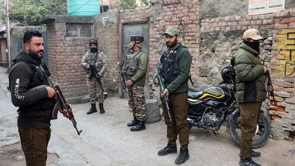 Two Kashmiri doctors linked to Jaish and Al-Qaeda affiliate arrested