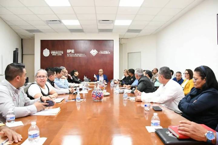 Carecen de seguridad social más de 10 mil burócratas, exponen al IPE