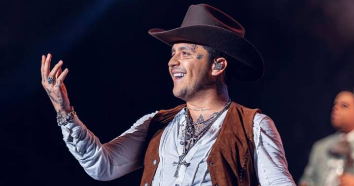Christian Nodal revela que a varios de sus mariachis les negaron la visa para su gira en Estados Unidos
