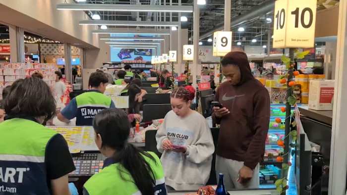 ‘It’s packed with people:’ Orlando’s H Mart sees Thanksgiving shopping surge