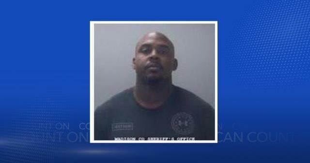 Huntsville off-duty police officer charged with kidnapping, burglary after high
