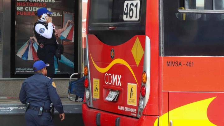 Choque del Metrobús Hoy: Así Fue el Accidente Cerca de Estación Juárez, de la Línea 3