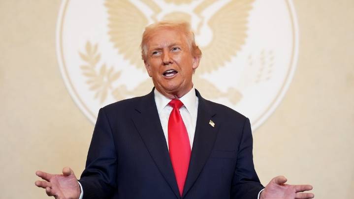 Trump dice que estaría orgulloso de destruir las fábricas de cocaína en Colombia