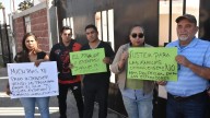 Denuncian estafa de agencias de viaje por cientos de miles de pesos; afectados protestan