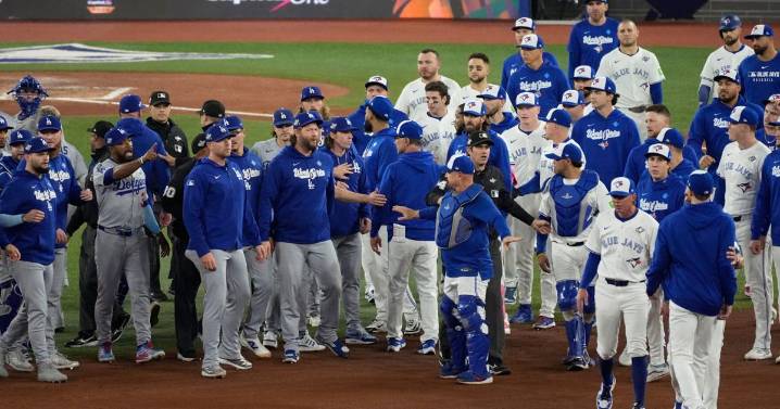 Benches clear at Game 7 of World Series after LA's Wrobleski hits Toronto's Giménez with fastball