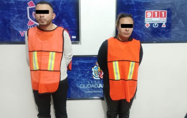 Pareja es detenida con dos bolsas de mariguana