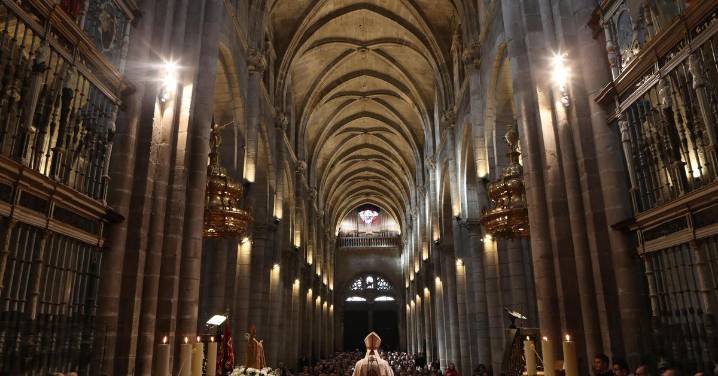 Galería | Devoción por San Martiño en Ourense el día del patrón