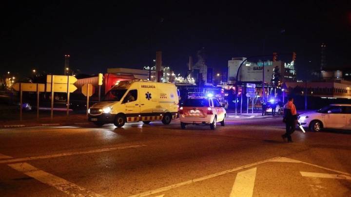 Al menos un muerto y desaparecidos tras una explosión en una fábrica pirotécnica