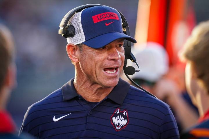 Deadspin | Colorado State hires coach Jim Mora away from UConn