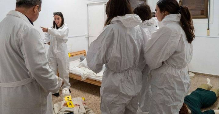 “Tras la huella del crimen”: el entrenamiento real de los futuros peritos forenses en Granada